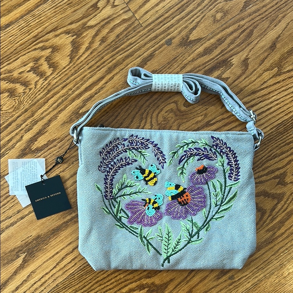 America & Beyond Beaded Jen Coffey Do Good Bag! - Picture 3 of 5